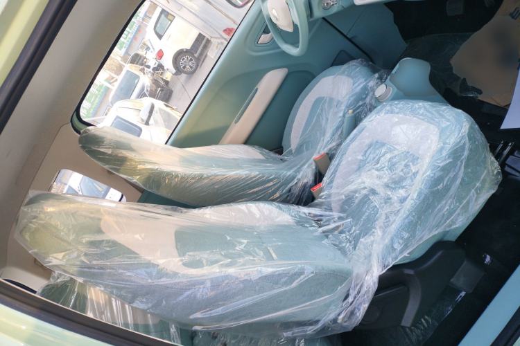 Used LINGBOX uni 2025 Mildly Sweet Version 11.52 kWh Right Front Seat