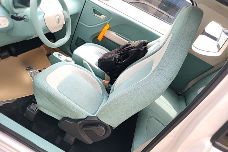 Used LINGBOX uni 2025 Mildly Sweet Version 11.52 kWh Left Front Seat