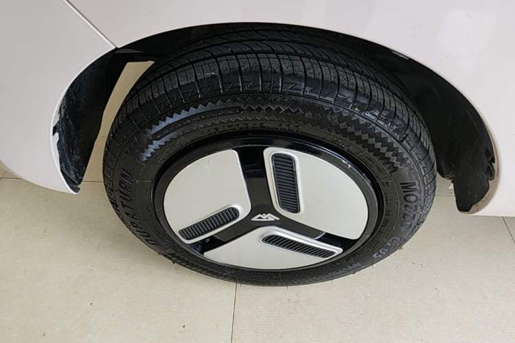 Used LINGBOX uni 2025 Mildly Sweet Version 11.52 kWh Left Front Wheel Hub