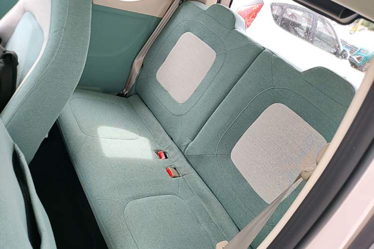 Used LINGBOX uni 2025 Mildly Sweet Version 11.52 kWh Left Rear Seat