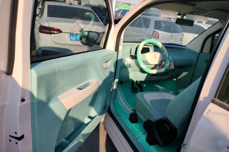 Used LINGBOX uni 2025 Mildly Sweet Version 11.52 kWh Interior 3