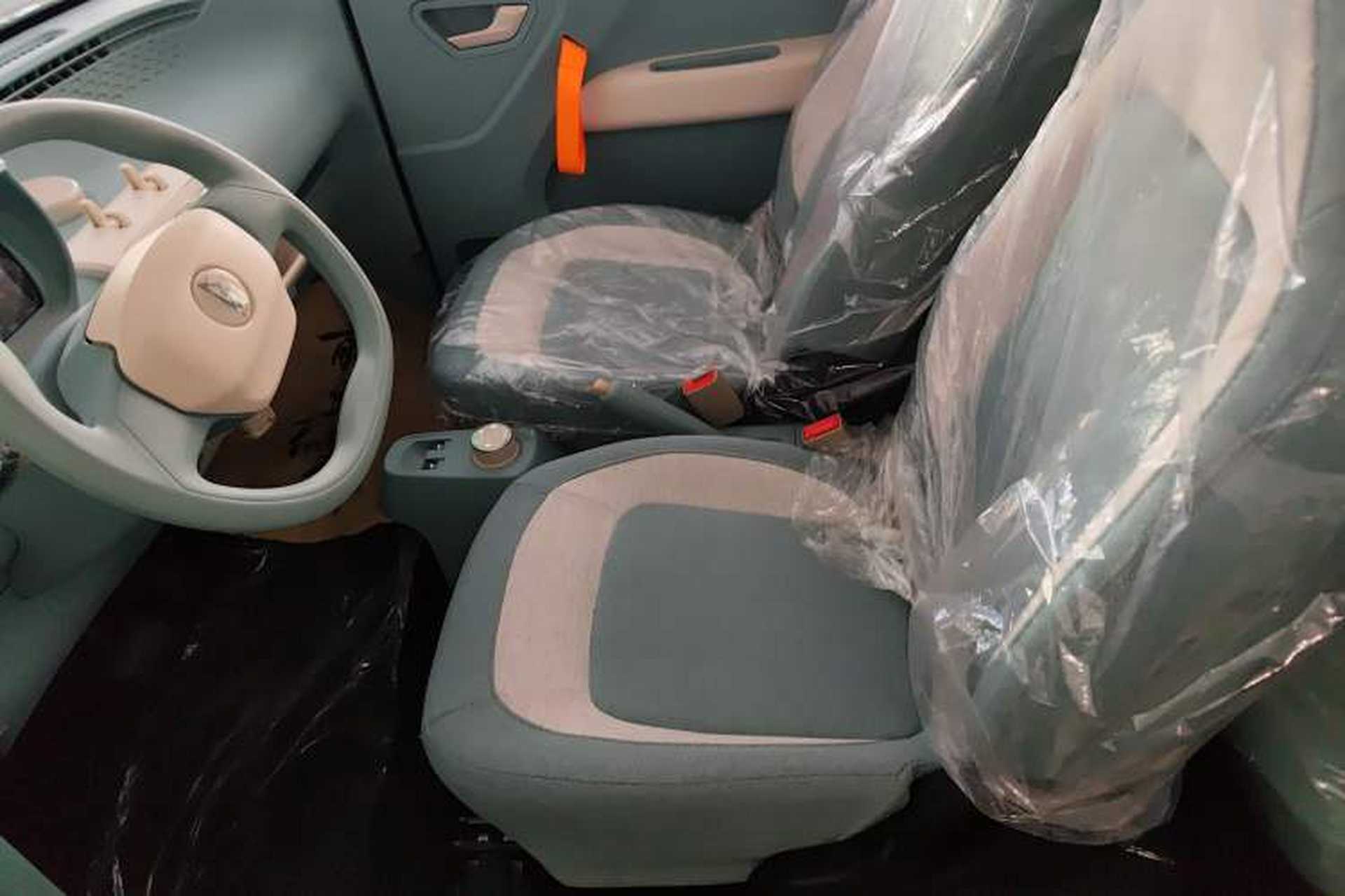 Used LINGBOX uni 2025 Mildly Sweet Version 11.52 kWh Left Front Seat
