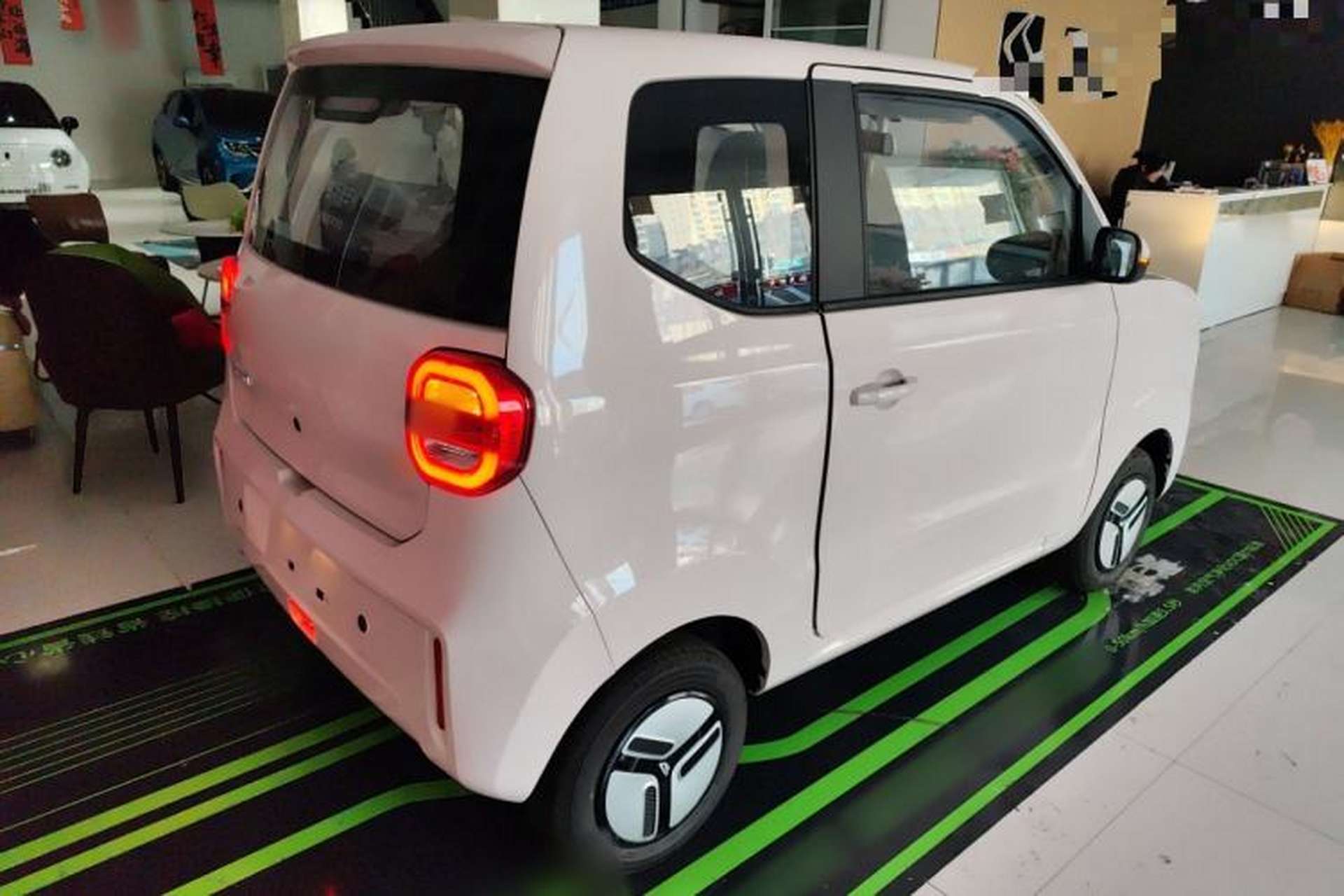 Used LINGBOX uni 2025 Mildly Sweet Version 11.52 kWh Rear Right 45 Deg