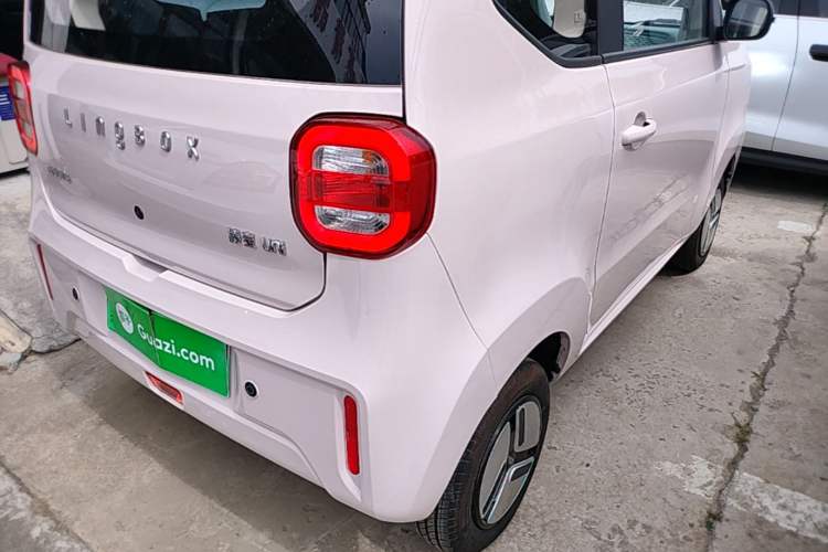 Used LINGBOX uni 2025 Mildly Sweet Version 11.52 kWh Right Rear Taillight