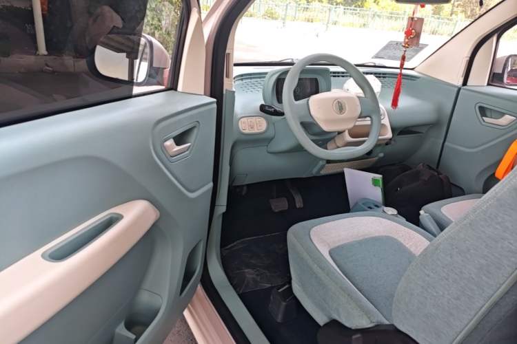 Used LINGBOX uni 2025 Mildly Sweet Version 11.52 kWh Driver Seat