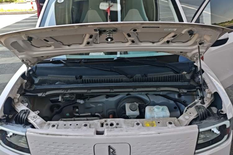 Used LINGBOX uni 2025 Mildly Sweet Version 11.52 kWh Engine Bay