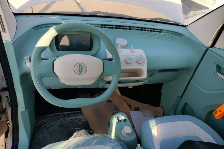 Used LINGBOX uni 2025 Mildly Sweet Version 11.52 kWh Interior 2