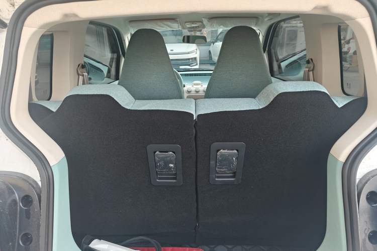 Used LINGBOX uni 2025 Mildly Sweet Version 11.52 kWh Interior 4