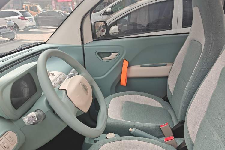 Used LINGBOX uni 2025 Mildly Sweet Version 11.52 kWh Interior 5