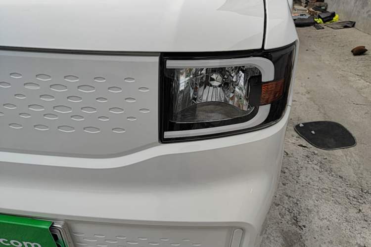 Used LINGBOX uni 2025 Mildly Sweet Version 11.52 kWh Left Front Headlight