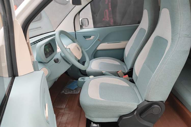 Used LINGBOX uni 2025 Mildly Sweet Version 11.52 kWh Left Front Seat
