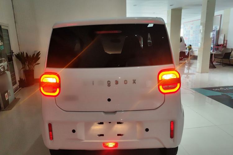 Used LINGBOX uni 2025 Mildly Sweet Version 11.52 kWh Rear