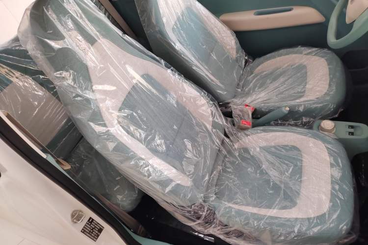 Used LINGBOX uni 2025 Mildly Sweet Version 11.52 kWh Right Front Seat
