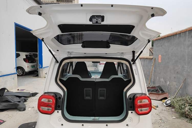 Used LINGBOX uni 2025 Mildly Sweet Version 11.52 kWh Trunk