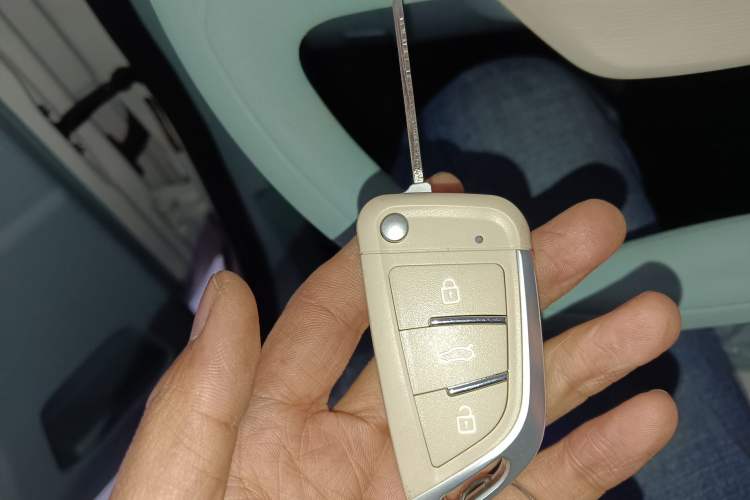 Used LINGBOX uni 2025 Mildly Sweet Version 11.52 kWh Vehicle Key