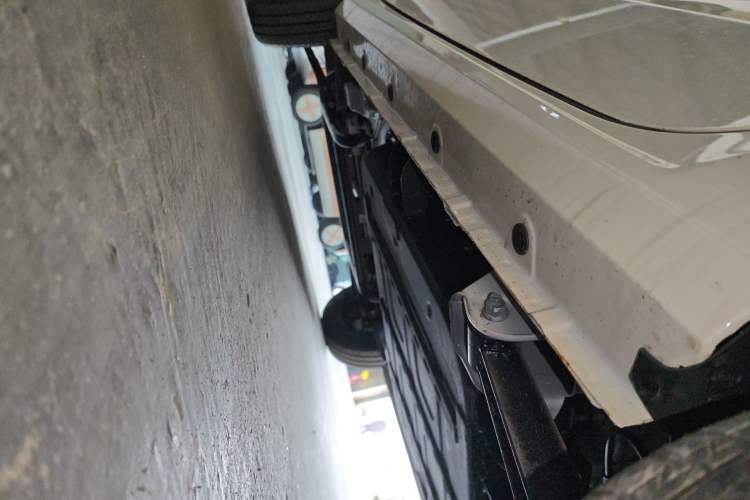 Used LINGBOX uni 2025 Mildly Sweet Version 11.52 kWh Left Side Sill