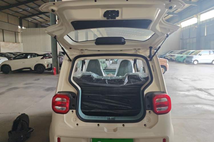 Used LINGBOX uni 2025 Mildly Sweet Version 11.52 kWh Trunk