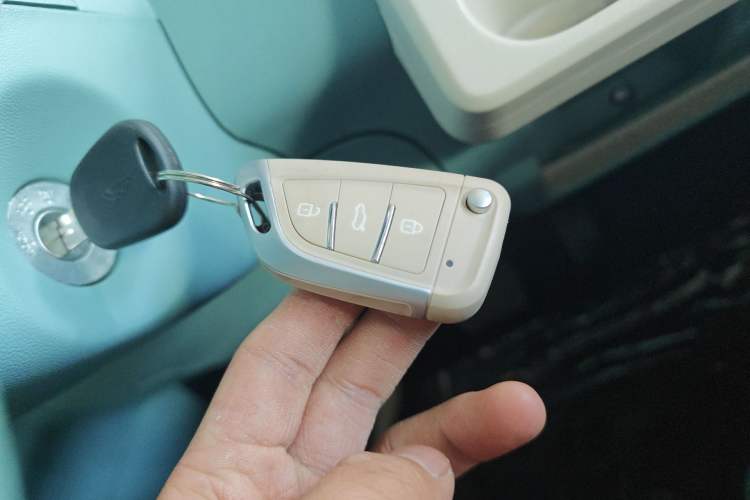 Used LINGBOX uni 2025 Mildly Sweet Version 11.52 kWh Vehicle Key