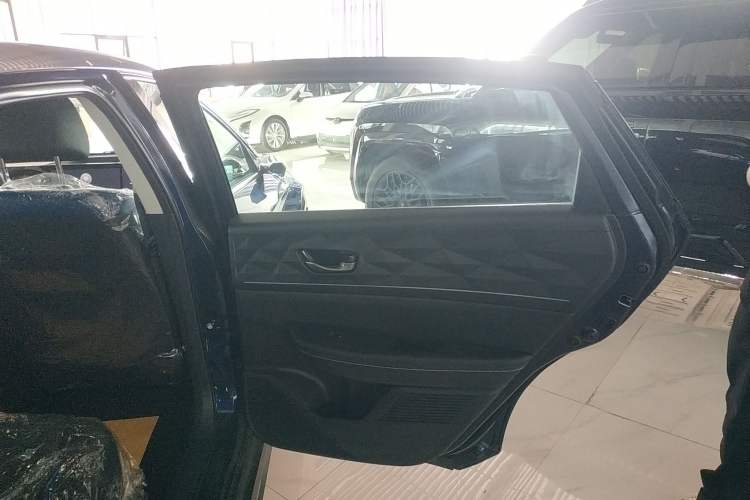 Used Lingxi L 2024 Player No. 1 Edition Interior 6
