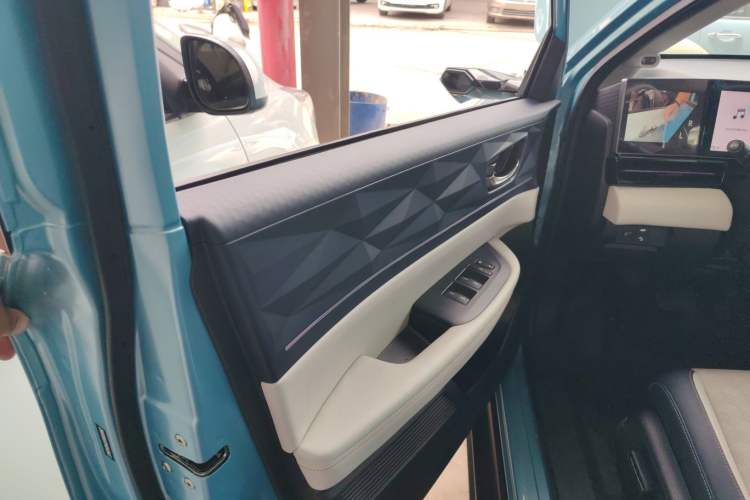 Used Lingxi L 2024 Player No. 1 Edition Left Front Door Interior