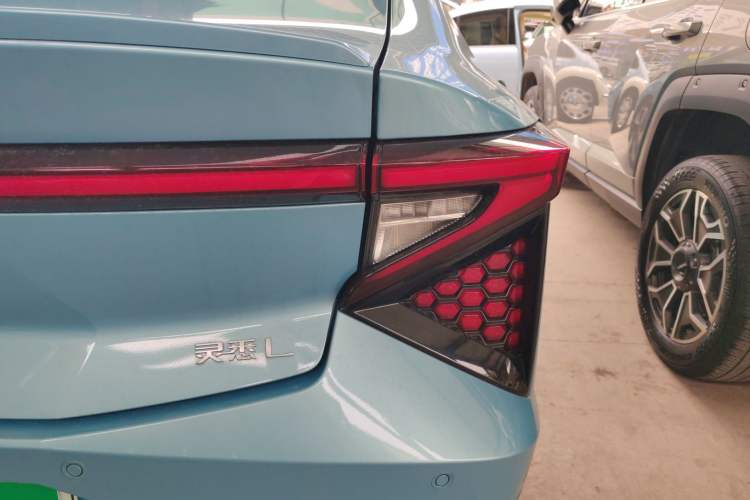 Used Lingxi L 2024 Player No. 1 Edition Right Rear Taillight