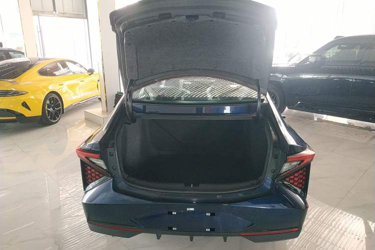 Used Lingxi L 2024 Player No. 1 Edition Trunk