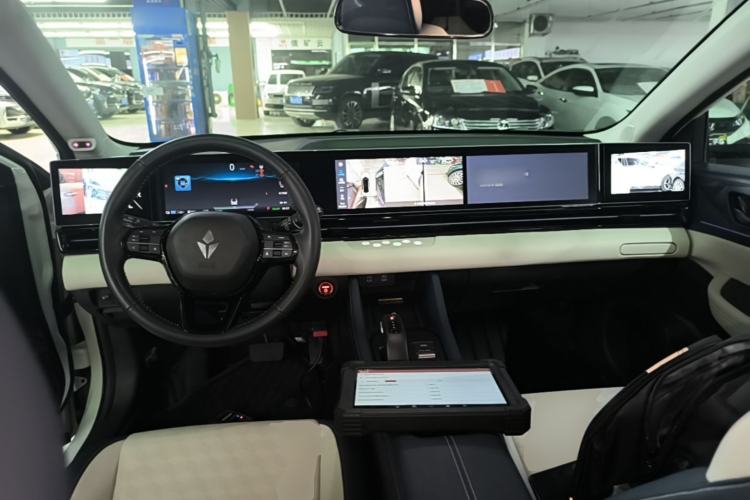 Used Lingxi L 2024 Player No. 1 Edition Center Console