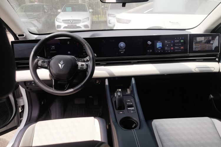 Used Lingxi L 2024 Player No. 1 Edition Center Console