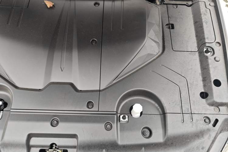 Used Lingxi L 2024 Player No. 1 Edition Engine Bay Left