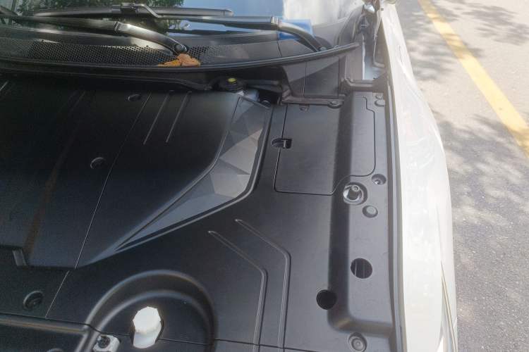Used Lingxi L 2024 Player No. 1 Edition Engine Bay Left