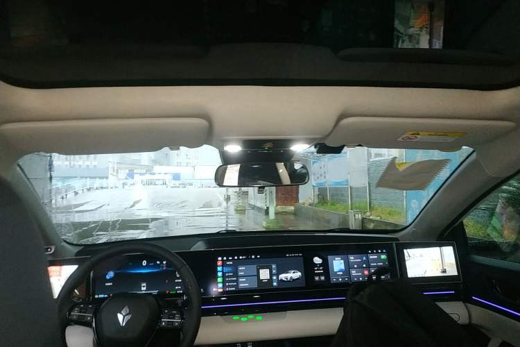 Used Lingxi L 2024 Player No. 1 Edition Headliner