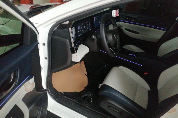 Used Lingxi L 2024 Player No. 1 Edition Interior 3