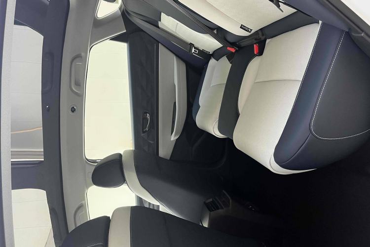 Used Lingxi L 2024 Player No. 1 Edition Interior 3