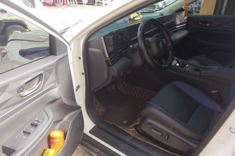 Used Lingxi L 2024 Player No. 1 Edition Interior 3