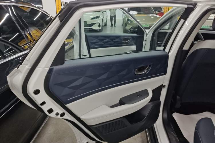 Used Lingxi L 2024 Player No. 1 Edition Interior 8
