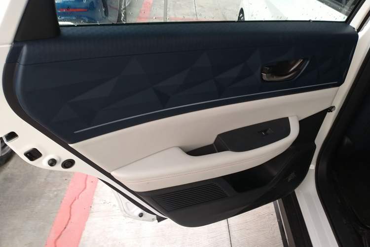 Used Lingxi L 2024 Player No. 1 Edition Interior 8