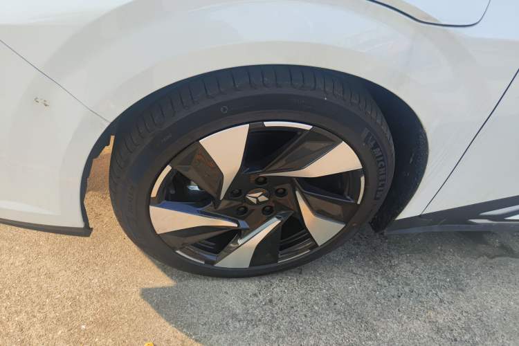 Used Lingxi L 2024 Player No. 1 Edition Left Front Wheel Hub