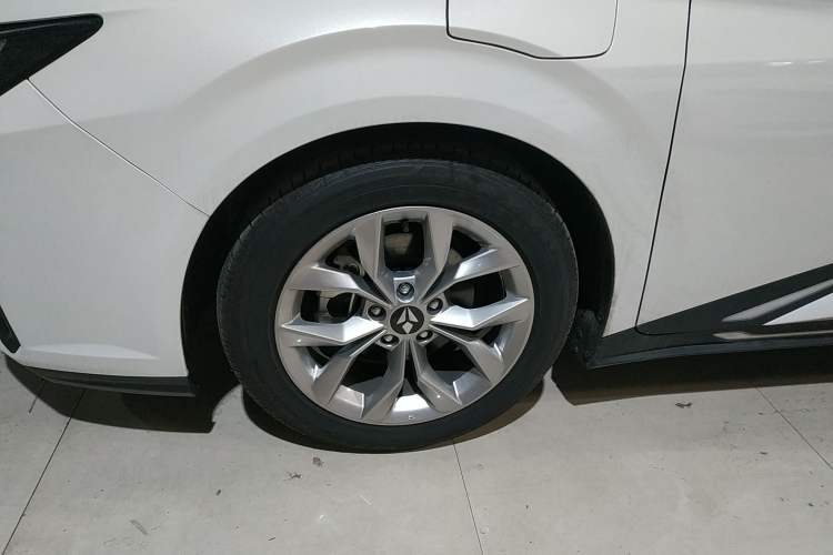 Used Lingxi L 2024 Player No. 1 Edition Left Front Wheel Hub