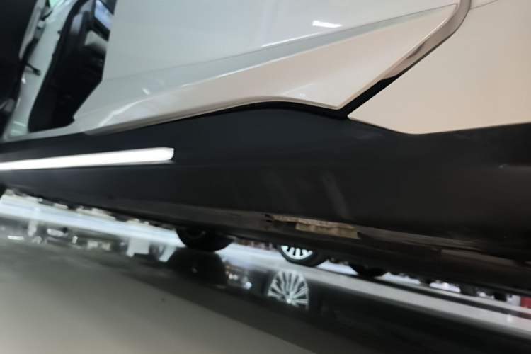 Used Lingxi L 2024 Player No. 1 Edition Left Side Sill
