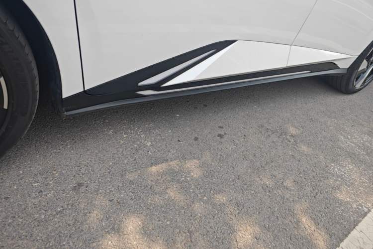 Used Lingxi L 2024 Player No. 1 Edition Left Side Sill