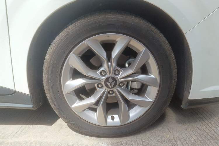 Used Lingxi L 2024 Player No. 1 Edition Right Front Wheel Hub