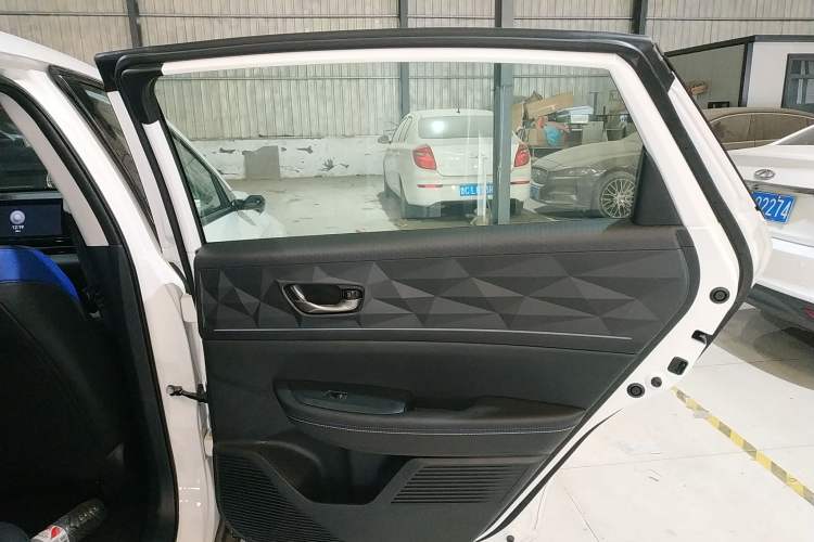 Used Lingxi L 2024 Player No. 1 Edition Right Rear Door Interior