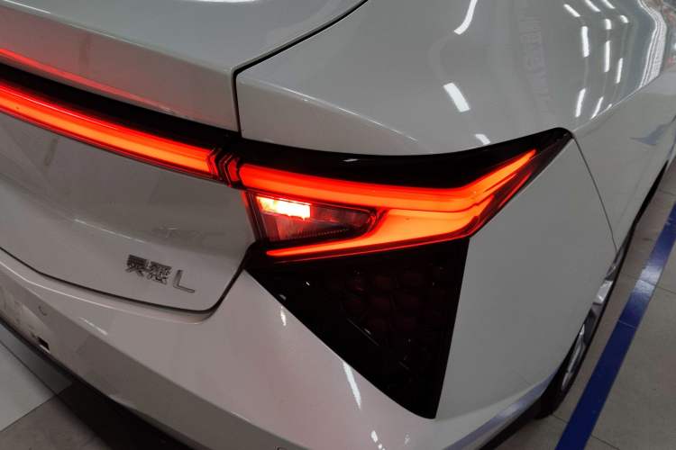 Used Lingxi L 2024 Player No. 1 Edition Right Rear Taillight