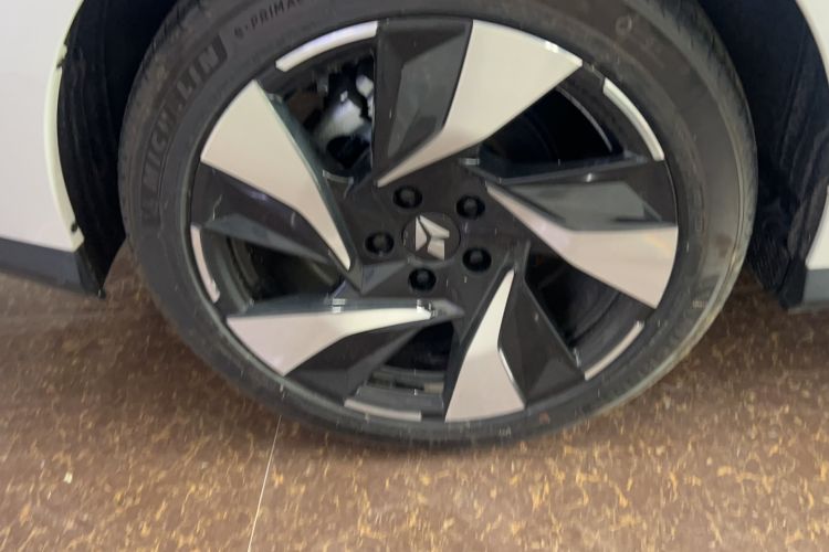Used Lingxi L 2024 Player No. 1 Edition Right Rear Wheel Hub