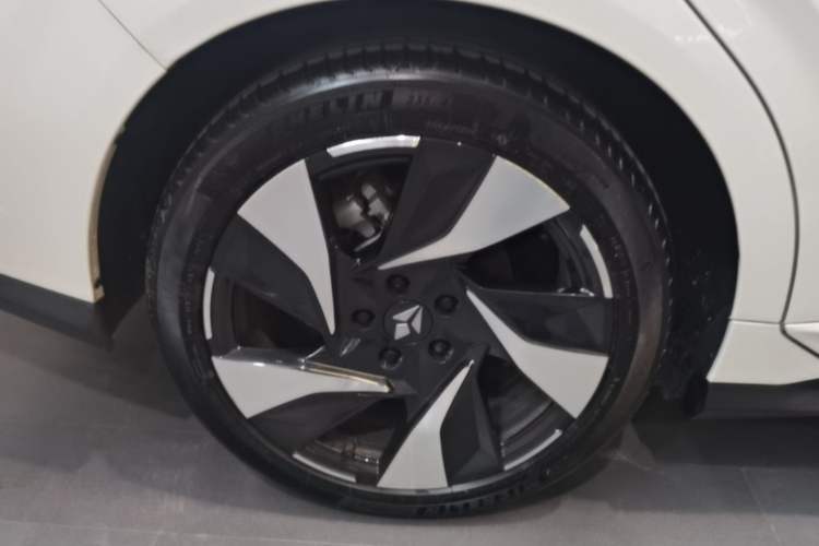 Used Lingxi L 2024 Player No. 1 Edition Right Rear Wheel Hub