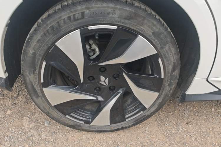 Used Lingxi L 2024 Player No. 1 Edition Right Rear Wheel Hub