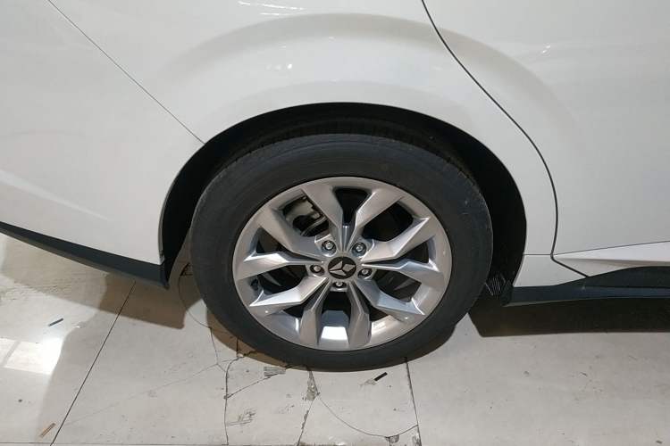 Used Lingxi L 2024 Player No. 1 Edition Right Rear Wheel Hub