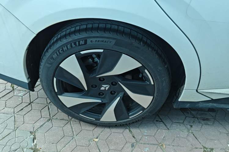 Used Lingxi L 2024 Player No. 1 Edition Right Rear Wheel Hub