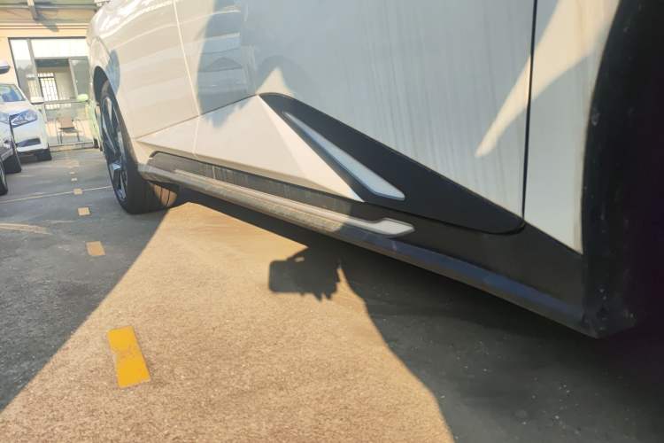 Used Lingxi L 2024 Player No. 1 Edition Right Side Sill