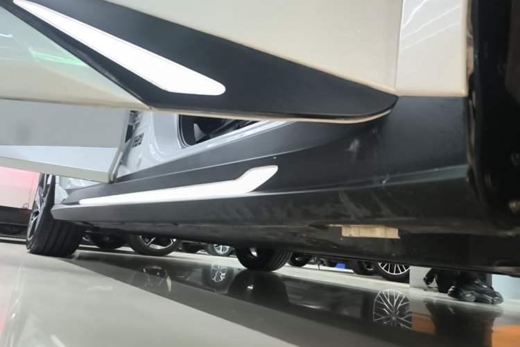 Used Lingxi L 2024 Player No. 1 Edition Right Side Sill